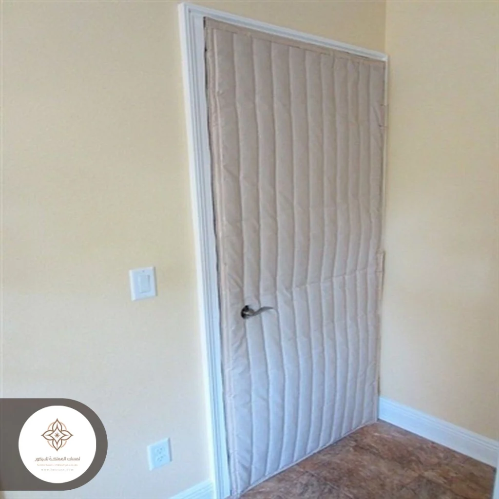 عازل صوت للباب القطيف