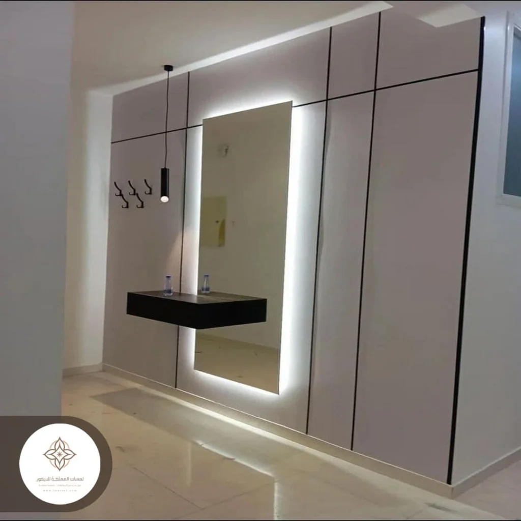 ديكور مرايا مع اضاءة الاحساء