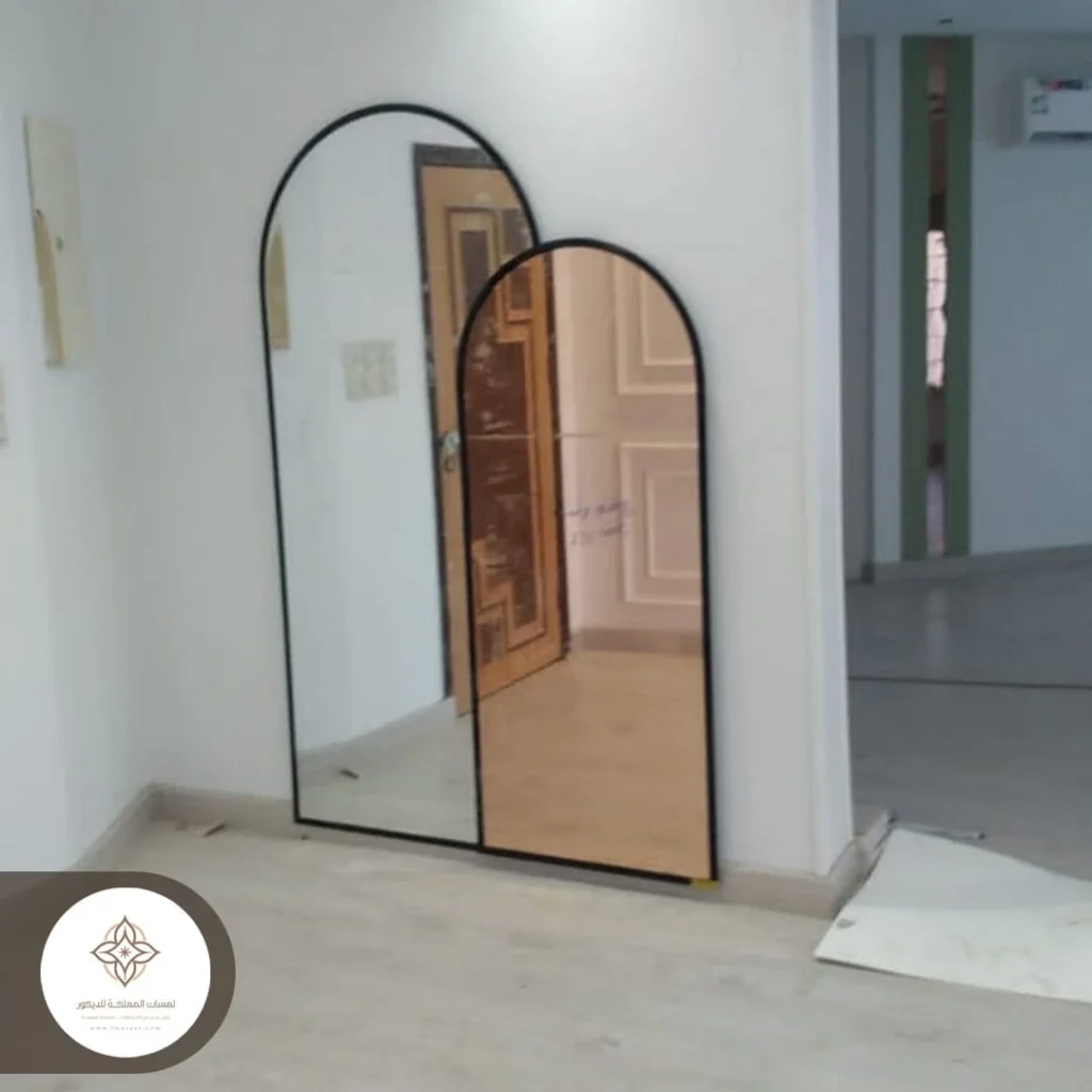 اشكال مرايا جدارية الجبيل